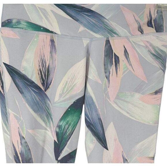 Fabletics Leggings Size S Mid Rise Crop Leaf Print Active Wear Athleisure Casual - Picture 3 of 8